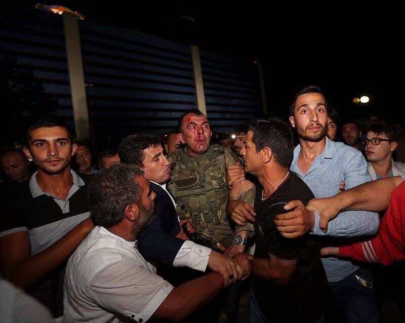 مقتل 90 شخصا وتوقيف 754 عسكريا بعد محاولة الانقلاب الفاشلة في تركيا