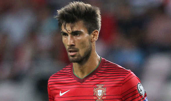 صراع  بين برشلونة وريال مدريد على نجم فالنسيا