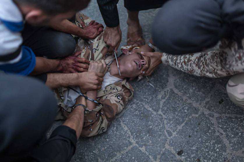 هل تم بالفعل ذبح أحد جنود الانقلاب في تركيا ؟