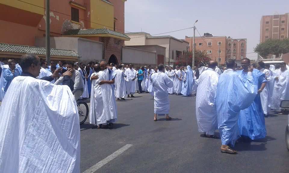 حسابات بين مافيا للمخدرات تصالح قبيلتين بالصحراء - صور