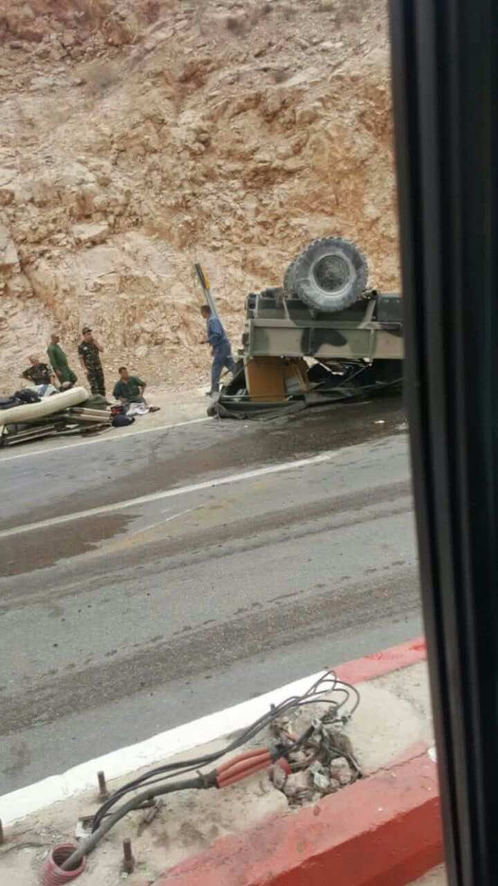 إصابة جنود إثر انقلاب شاحنة عسكرية بمدخل الحسيمة 