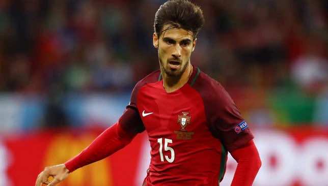 رسميا.. برشلونة يخطف موهبة المنتخب البرتغالي