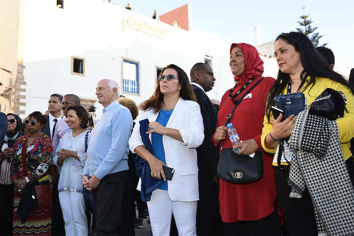 "نجلة مستشار الملك مطلوبة لإنقاذ "كناوة