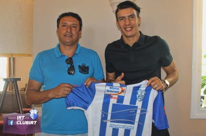 لاعب مطرود من الرجاء يوقع في كشوفات طنجة