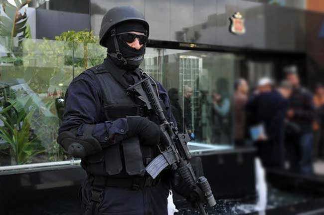 القبض على هاكرز أمريكي يقرصن نظام شراء تذاكر السفر بالمغرب