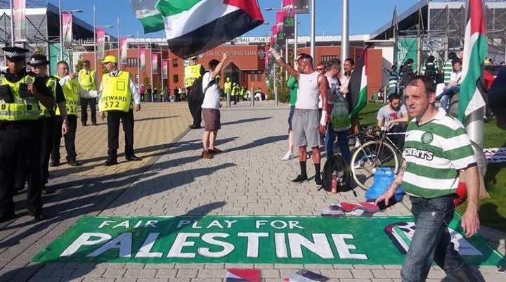 بالصور.. جماهير السيلتيك تفاجئ فريقا إسرائيلي بهذه الخطوة