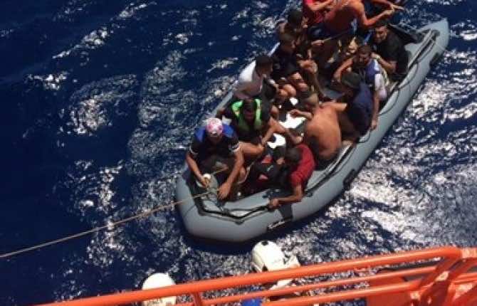 المغرب وإسبانيا يبحثان عن عصابة تقتل المهاجرين بعرض البحر