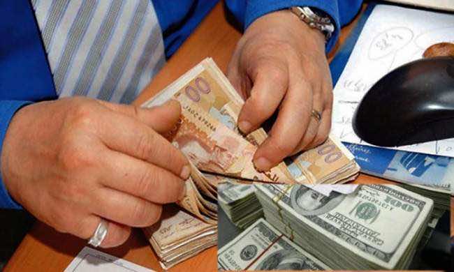 المغاربة عاجزون عن تسديد ديونهم و"بنك المغرب" يكشف قيمة خسارة البنوك