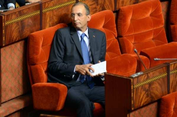 حصاد يفرض توقيع التزام "الغش" على التلاميذ وأولياء الأمور