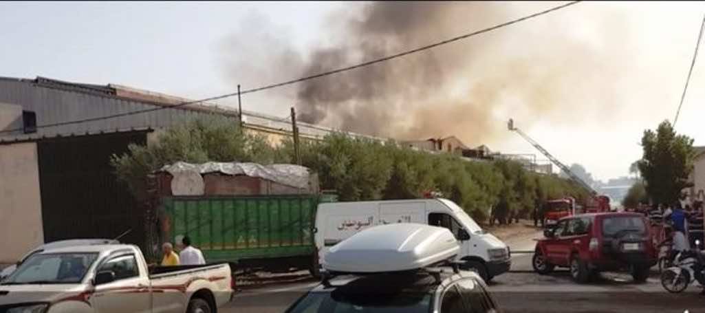 الحي الصناعي بفاس ينجو من كارثة إنسانية بعد اندلاع حريق