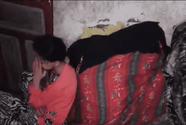 رسالة مؤثرة من أب: ابنتي لا تنام منذ 10 سنوات - فيديو