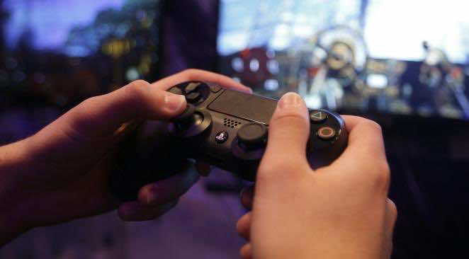 "Sony" تزيح الستار عن نسختين جديدتين من "Playstation 4"