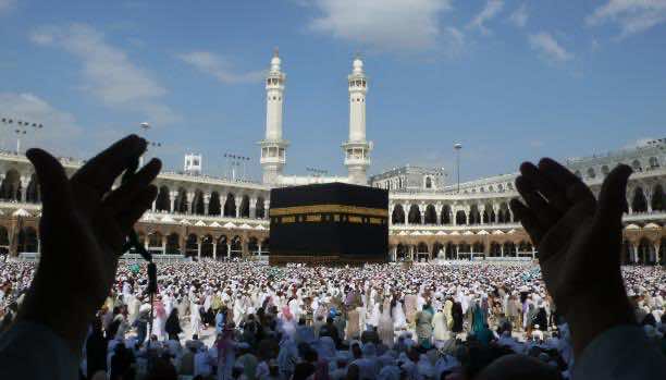 مناسك الحج تبدأ اليوم مثقلة بحادث تدافع "منى" العام الماضي
