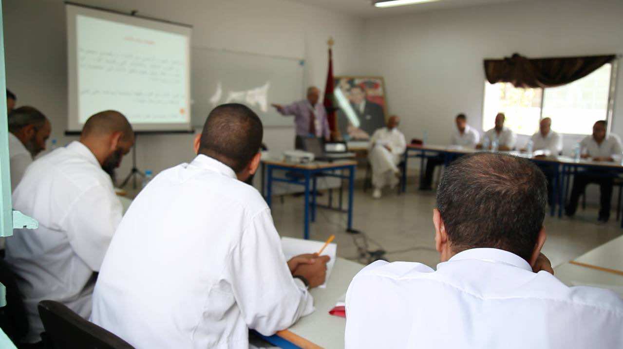 حياة السجناء.. نماذج حولتها الزنازين إلى رموز للنجاح - فيديوهات مؤثرة من داخل السجن