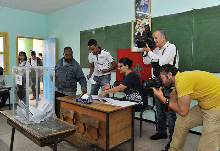 مرشح بالرباط يتحصن بثانوية بعد محاصرته من قبل مواطنين
