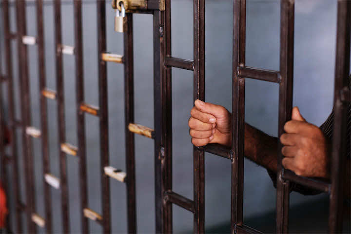 محكوم بالإعدام يُشارك بلوحة خطتها أنامله في "كوب22"