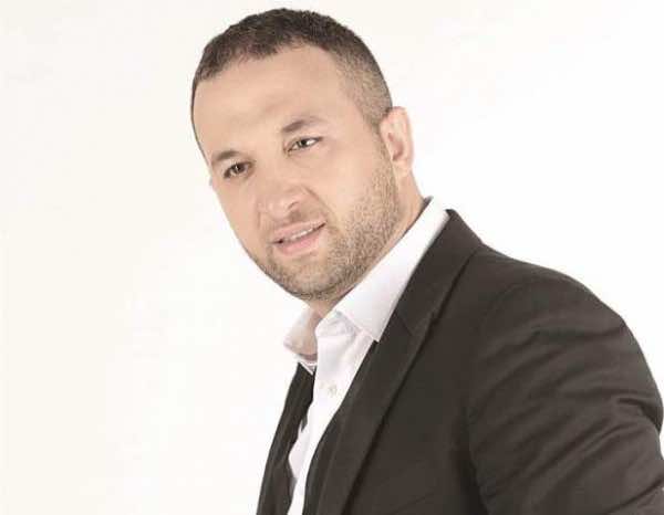 فيروس كورونا يتسلل إلى جسد الفنان رياض العمر