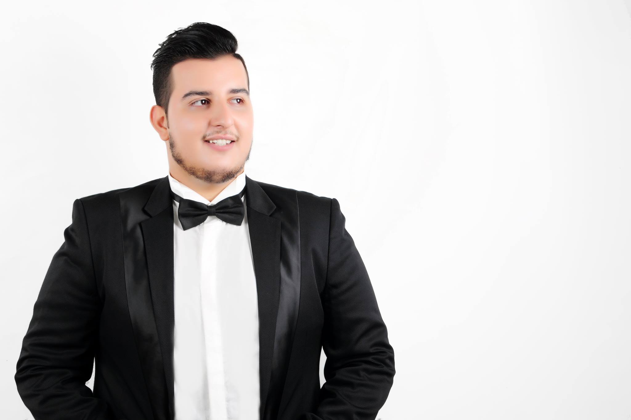 عصام المؤدني يغني "قصة بلاد" احتفالا بذكرى المسيرة الخضراء