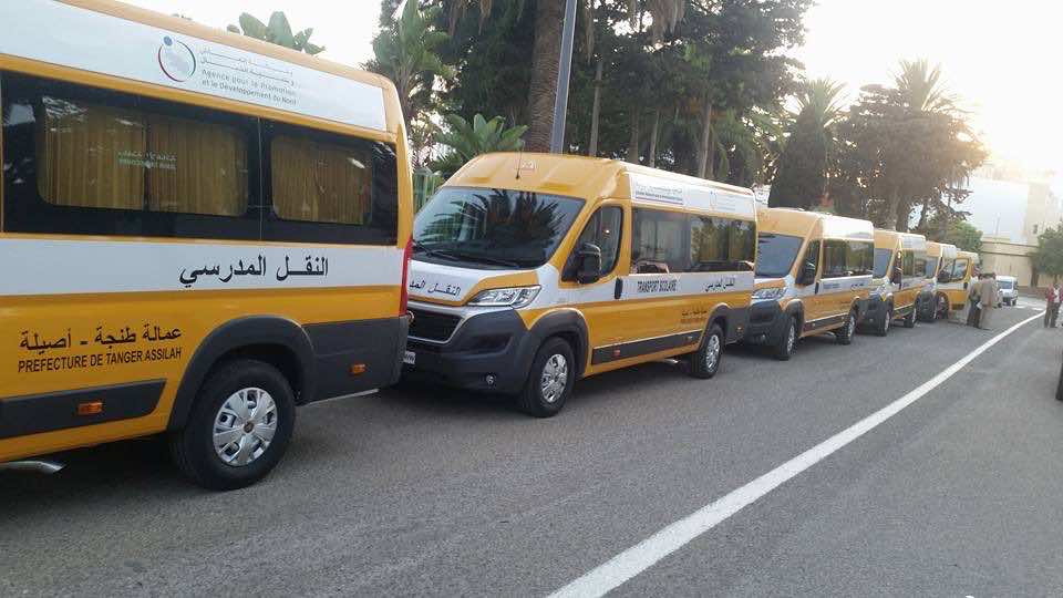 رئيس جماعة "يحتجز" حافلات مدرسية قدمها الملك هبة لساكنة "حد الغربية"