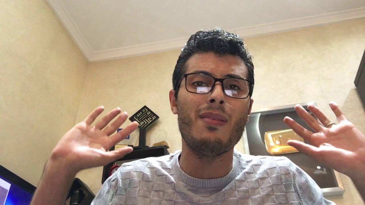 أمين راغب غاضب: شركة اتصالات تريد الحجز على ممتلكاتي بسبب 200 درهم!- فيديو