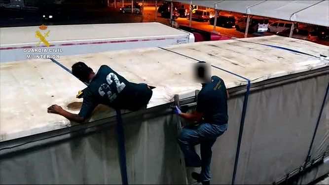 إنقاذ 1500 قاصر أغلبهم مغاربة حاولوا الهجرة إلى أوروبا