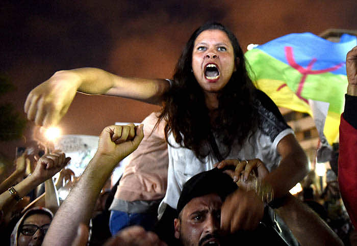 الاعتقالات بدأت..8 أشخاص أمام القضاء في ملف بائع السمك بالحسيمة
