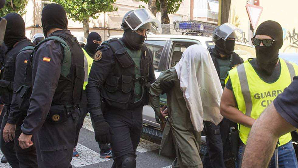 عاجل.. اعتقال داعشيين مغربيين بتهمة تجنيد القاصرين بإسبانيا