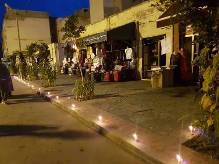 الشموع تضيئ شوارع تارجيست احتجاجا على غلاء فواتير الكهرباء- صور