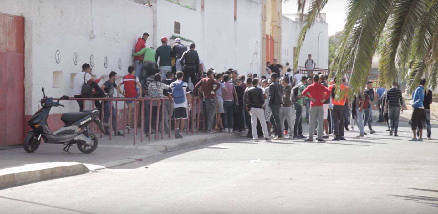 أمن مراكش يوقف مشجعا بحوزته 200 تذكرة للقاء الأسود والكوت ديفوار