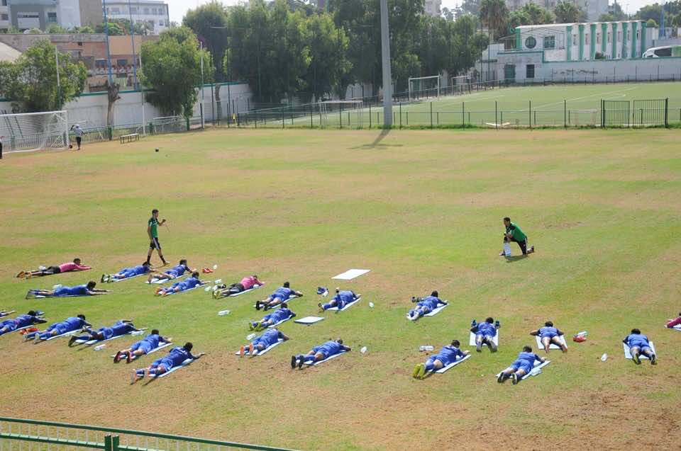 من جديد..لاعبو الرجاء يضربون عن التداريب