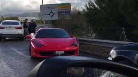 نيمار يتعرض لحادثة سير في طريقه لمواجهة سوسيداد- صور
