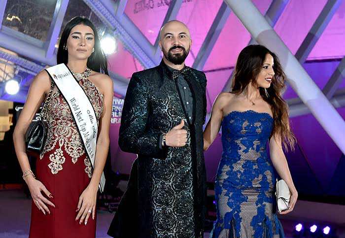 مدير أعمال "لمعلم" السابق رفقة خطيبته: العرس قريب- صور