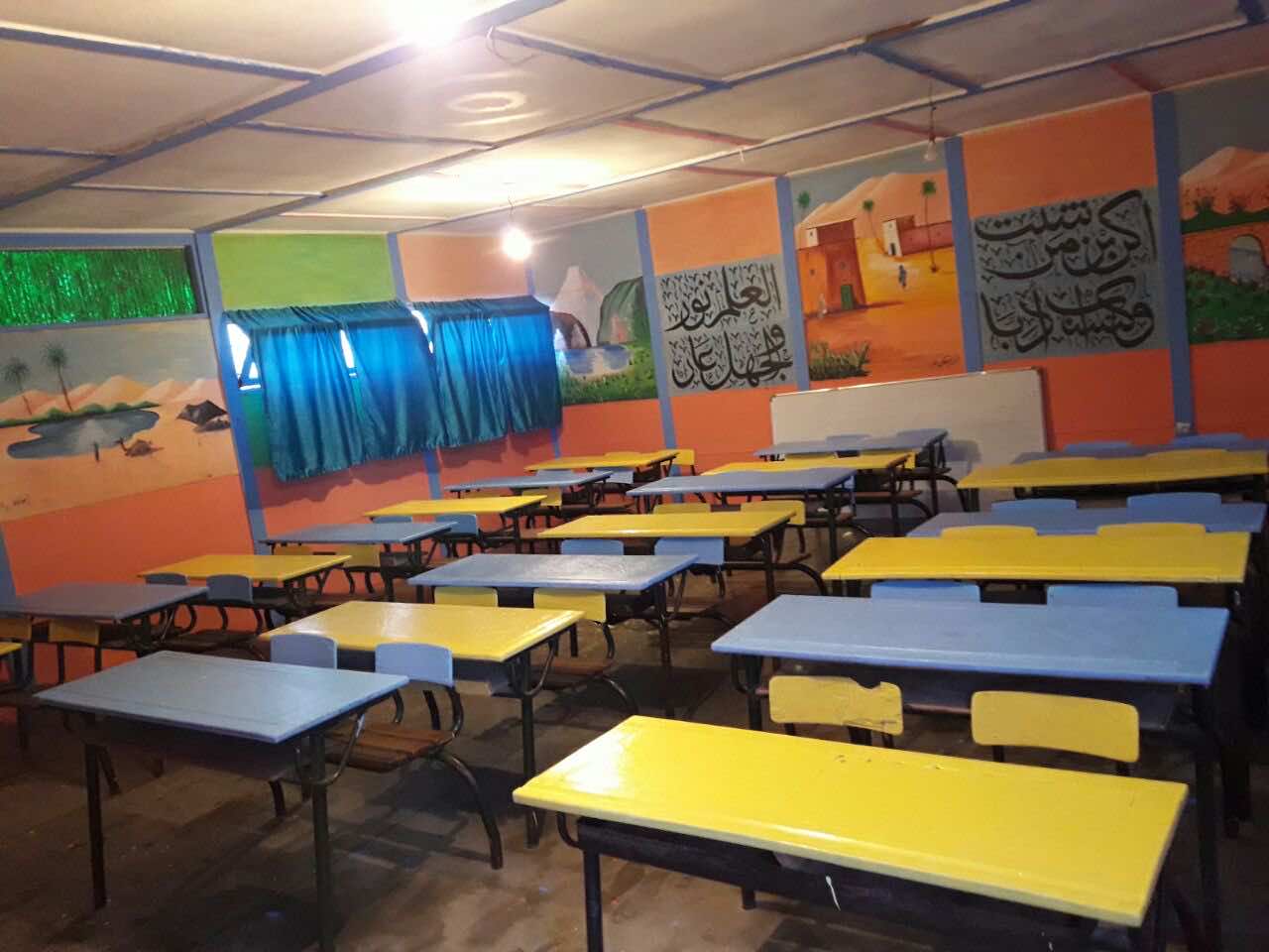 شباب يحولون مدرسة الى تحفة فنية في الجنوب