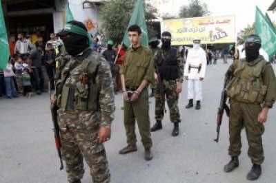 المعتقل الإسرائيلي لدى حماس "شاليط" يبدأ العمل في بنك بعد اعتزاله الجيش