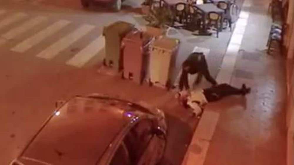 15 سنة سجنا لإيطالي حاول قتل مغربي - فيديو الإعتداء