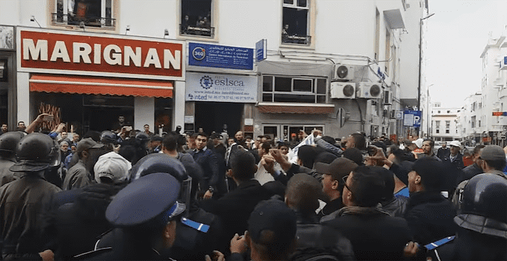 التحقيق مع رجال شرطة مفصولين بعد إصابة مسؤول أمني