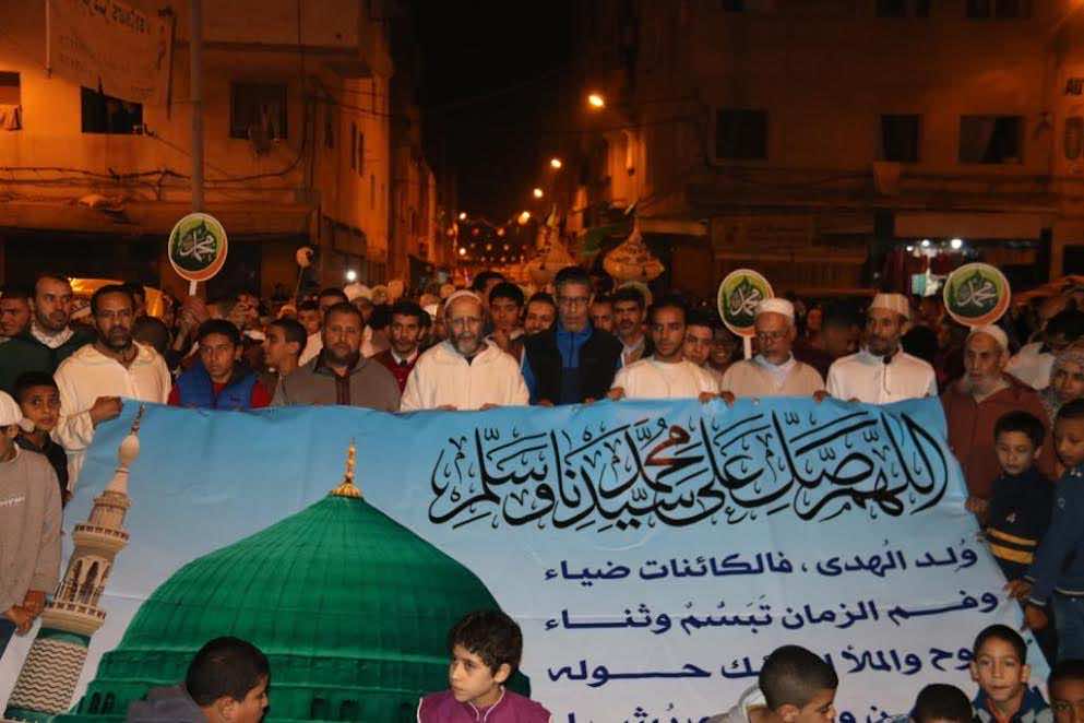 احتقان جديد بين "الجماعة" والسلطات بسبب مواكب شموع المولد النبوي - صور