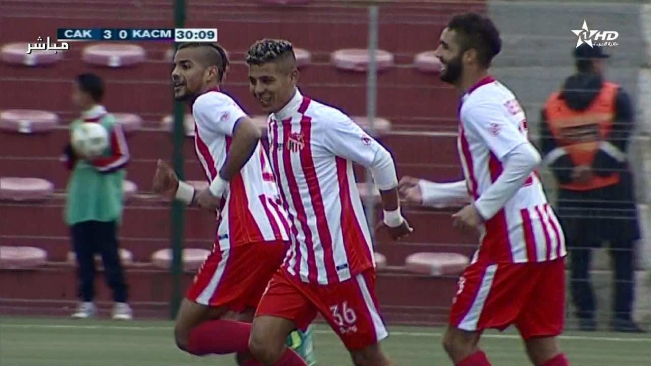 شباب خنيفرة يفتح أبواب ملعبه مجانا