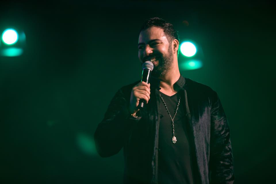 بعد لمجرد.. محمد رضا يحضر هدية للملك في عيد ميلاده