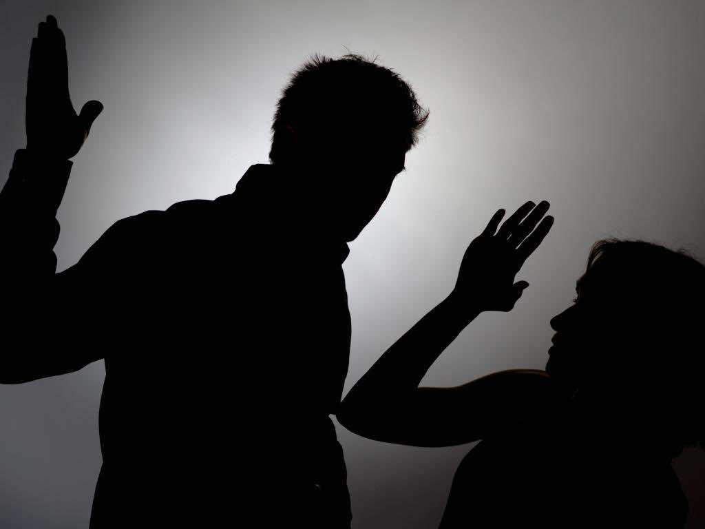 دراسة: العنف ينتشر كالعدوى بين الأصدقاء