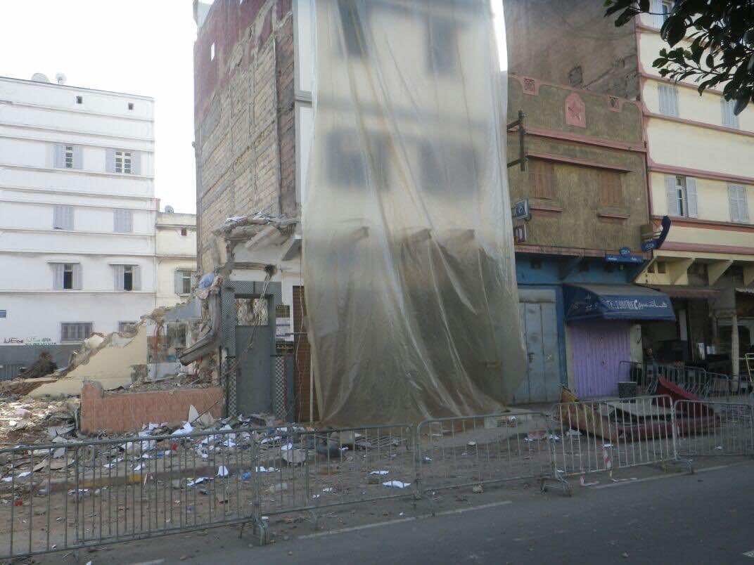 المحكمة تأمر بهدم البناية المجاورة لعمارة سباتة المنكوبة - الصور