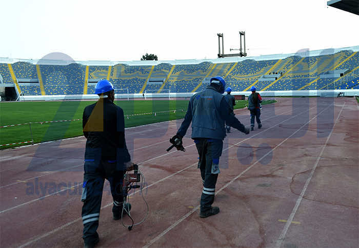 أزمة "الملاعب" تفسد أولى مباريات البطولة
