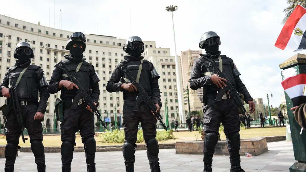 مقتل ثمانية شرطيين في هجوم بشاحنة مفخخة في سيناء بمصر