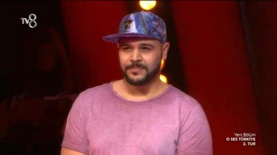 عمر سعد ثاني مغربي يتفوق في "ذي فويس" تركيا بأغنية للشاب خالد – فيديو