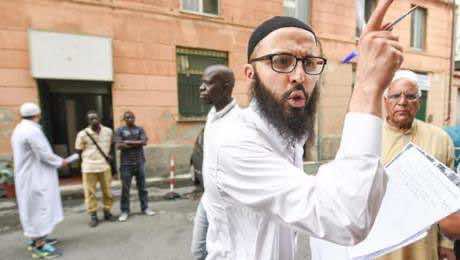 إيطاليا ترفض منح الإقامة لإمام مغربي توجسا من "الإرهاب"