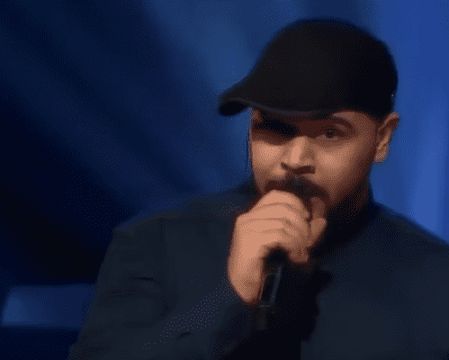 مغربي يتأهل في "ذي فويس تركيا" بأغنية عربية – فيديو