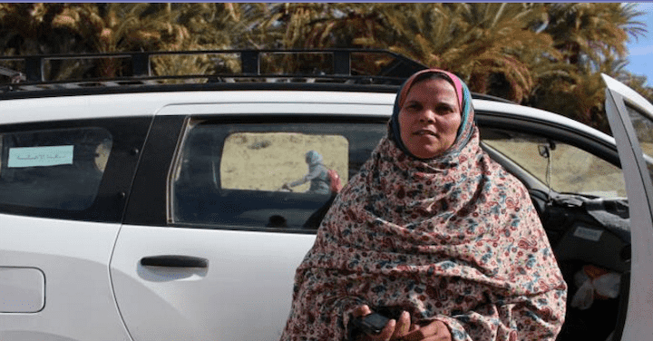 مبيريكة.. قصة امرأة فولاذية تحدت الأعراف من وراء المقود - فيديو
