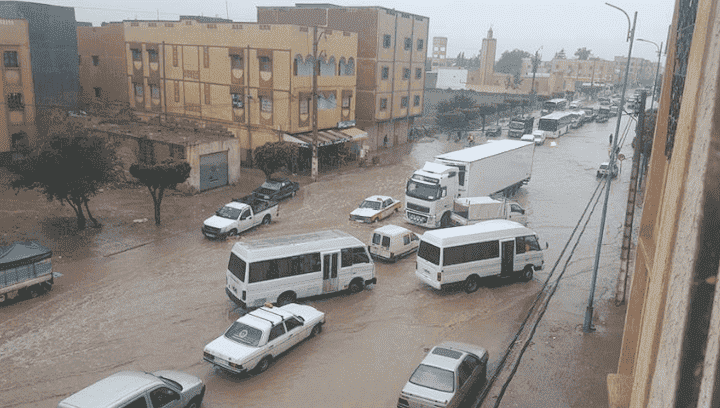 الأمطار تغرق مناطق من سوس وتتسب في اختناق الطرق - صور