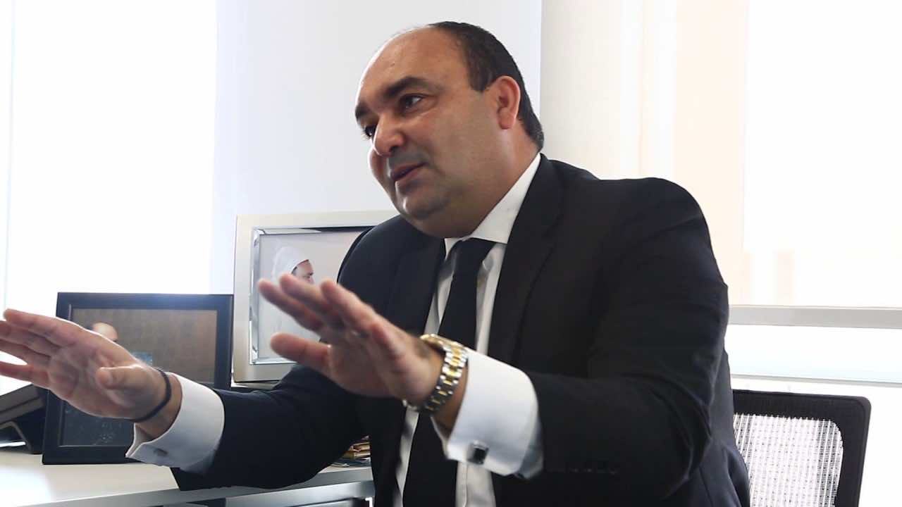 "خوكم منصف" يعلن عن موعد إنهائه لمساره السياسي ويدخل باب الإعلام برئاسة 9 منابر بأزيد من ثمانين صحافيا