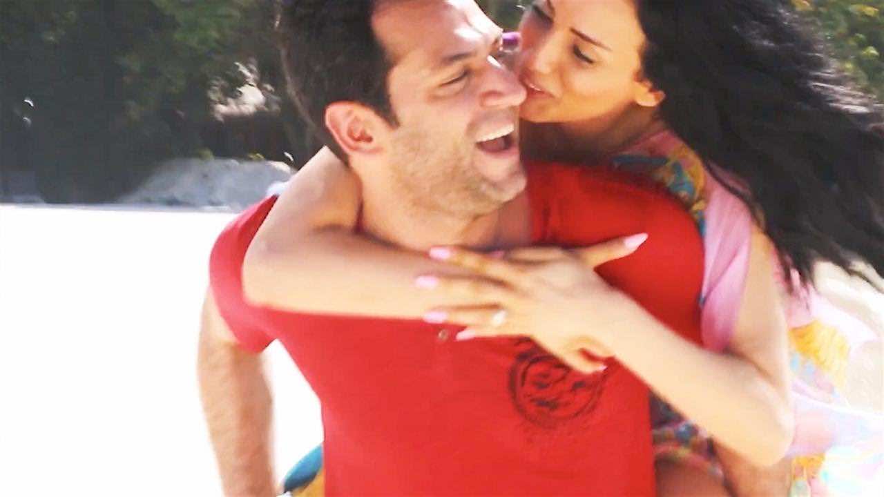 مراد يلدريم: مشاهد القبل تتم تحت إشراف زوجتي إيمان الباني